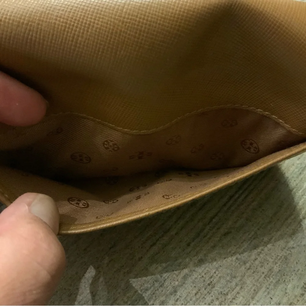 Tory Burch classic zip